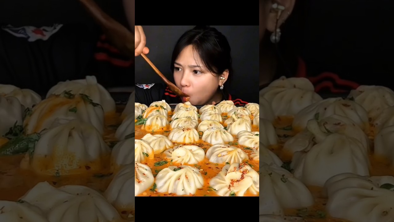 ASMR: Eating delicious momos🥟with noodles 🍜 momos eating challenge ASMR Mukbang 😍 🤤