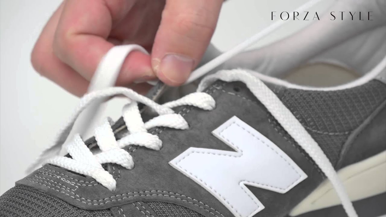 【意外と知らない】ただしいスニーカーのひもの通し方って？