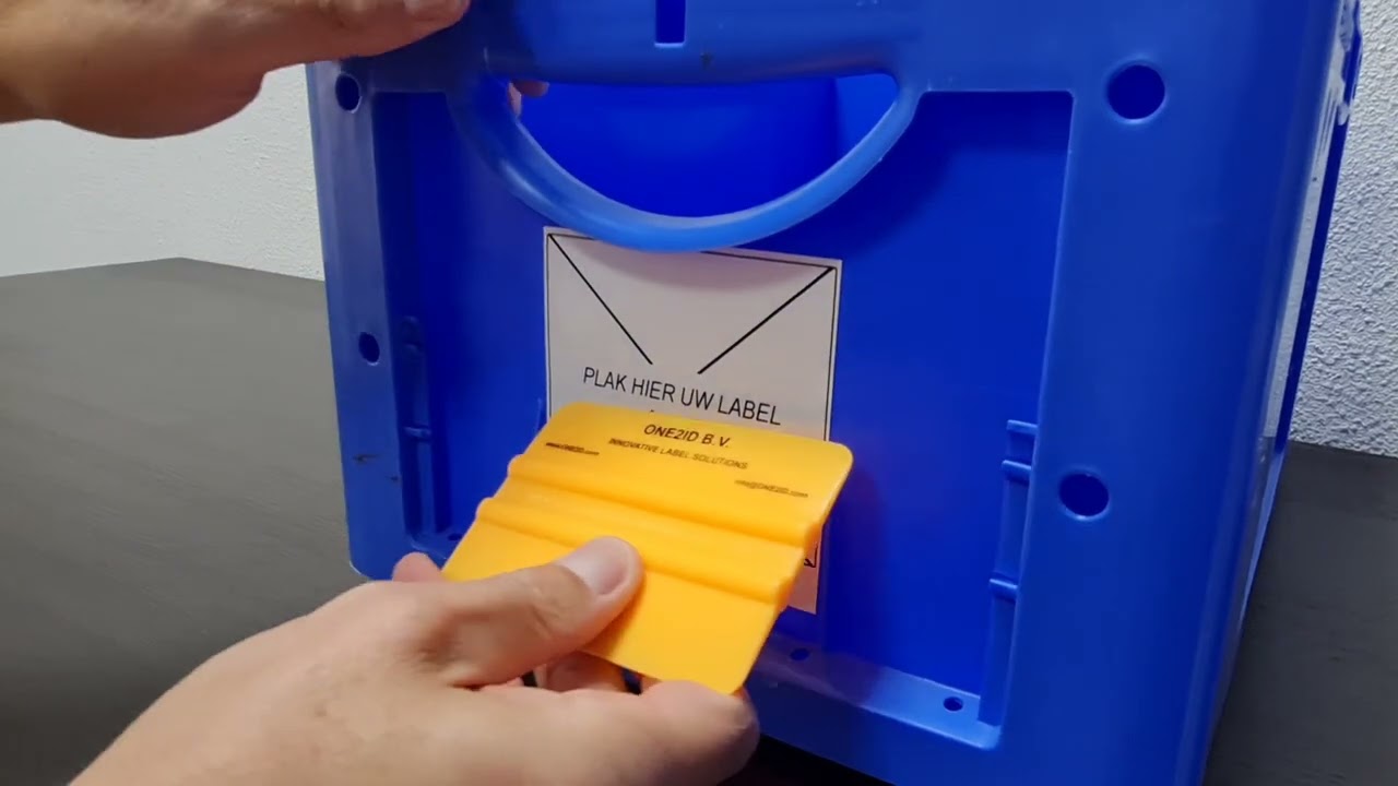 ONE2ID place label here label for crates and bins