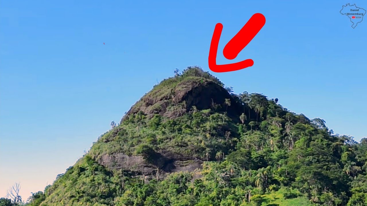 Drone vê algo mexendo na montanha 
