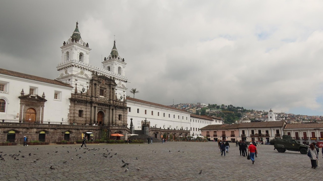 Biserici fără număr în Quito, Ecuador