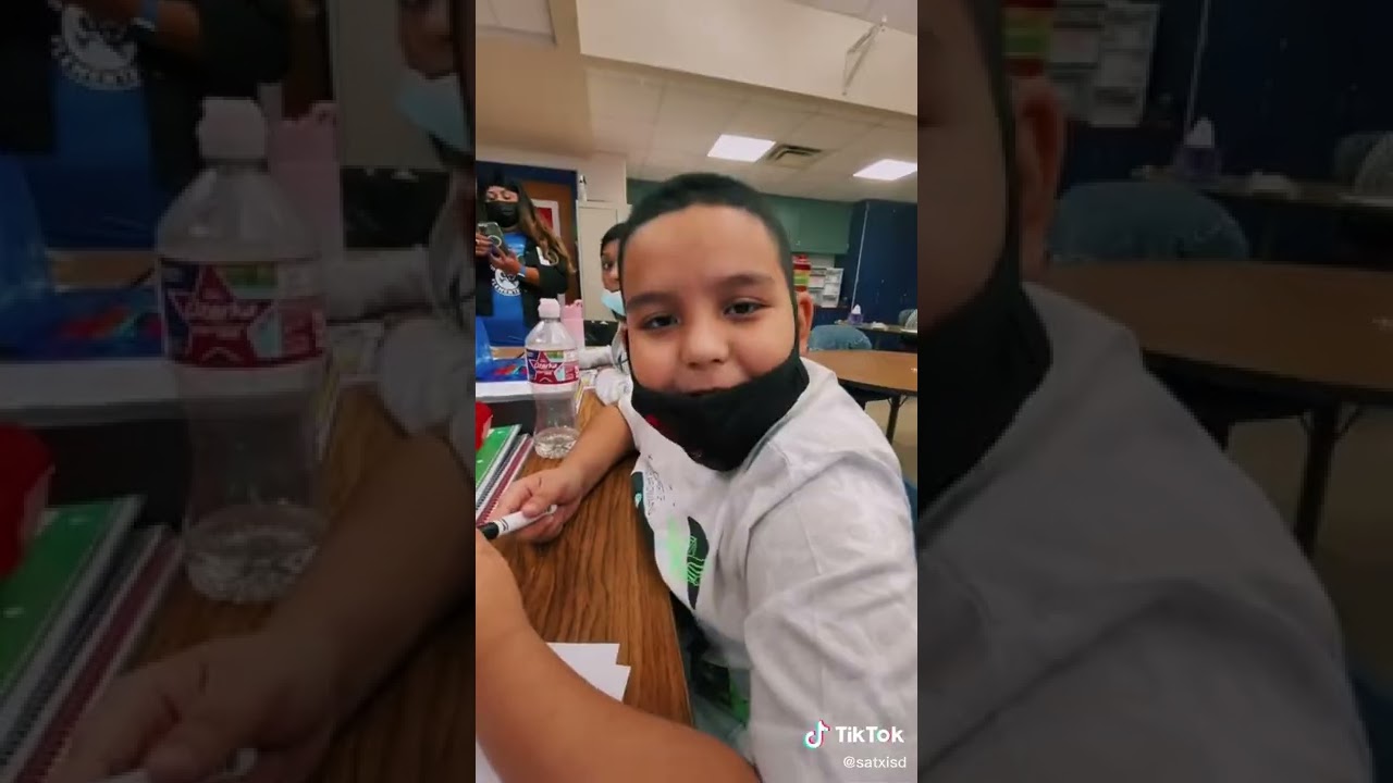 Dr  Aquino Visits De Zavala Elementary