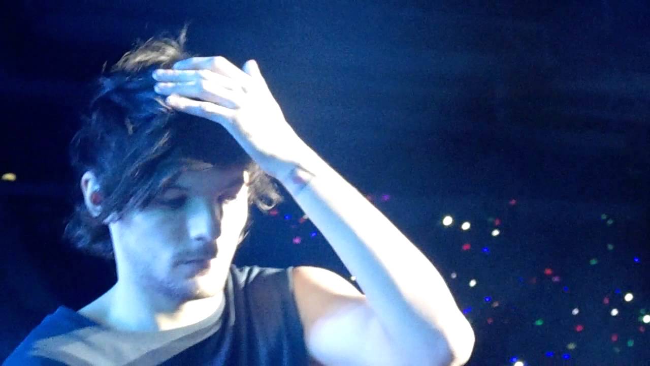 One Direction ( Louis Tomlinson) - Little Things, WWAT, Porto, Portugal, 13.07.2014