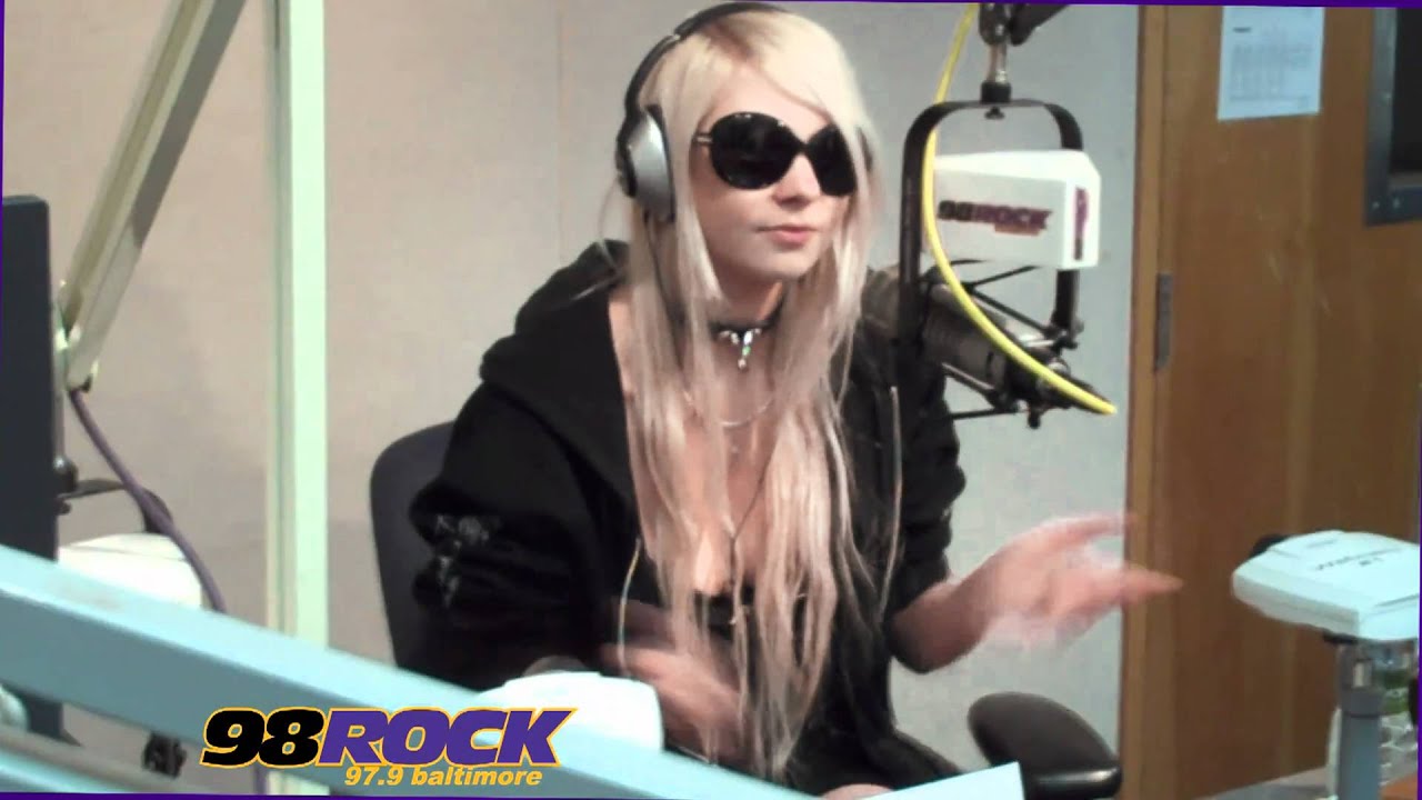 Taylor Momsen LIVE on 98Rock Baltimore #2