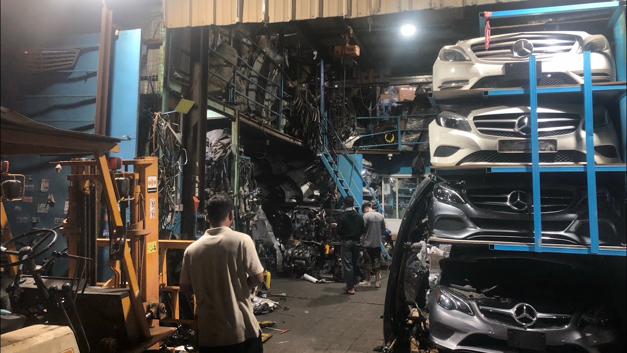 How you find Mercedes parts in UAE 🇦🇪 | Sharjah industrial area | All the parts available of merce