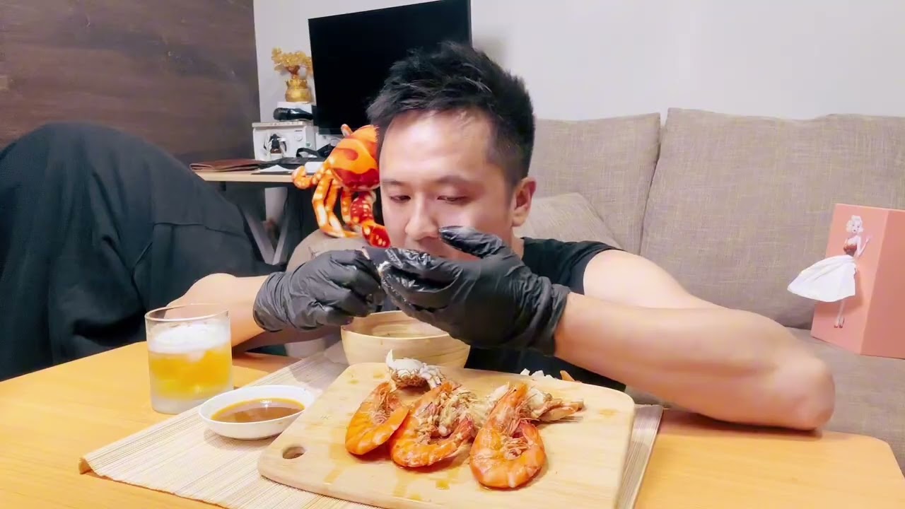 台灣夜市沙茶螃蟹＋沙茶白蝦 ASMR｜爆汁海鮮咀嚼聲 深夜療癒吃播 Taiwan Street Food Crab & Shrimp ASMR 