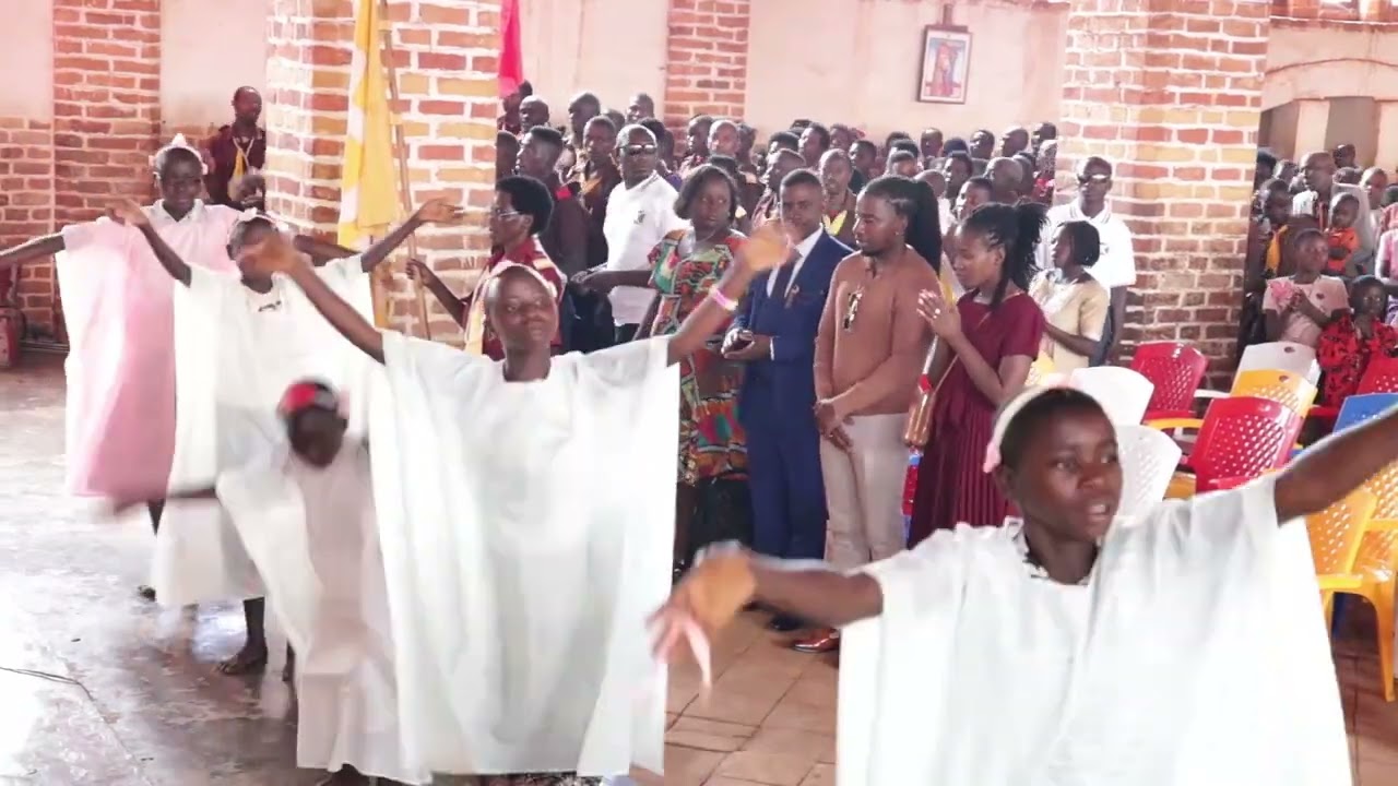 Paroise Gitongo Inkuka yimisa muri GITEGA  imutaho,Aime & Adolphe visite