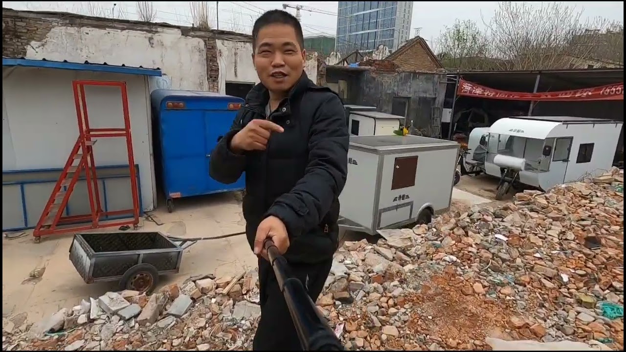 电三轮自驾游，废弃房边发现好多小房车，主人去哪了？ #自驾游 #穷游 #旅行