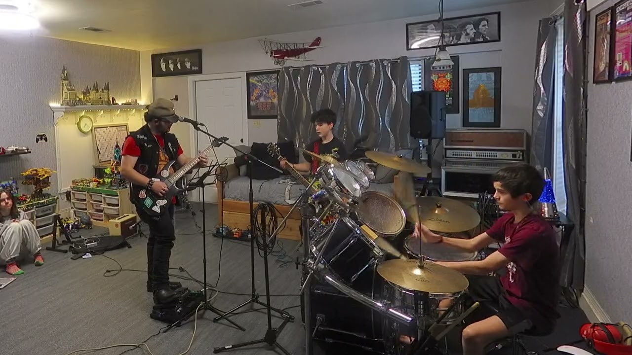 CHAOS!!