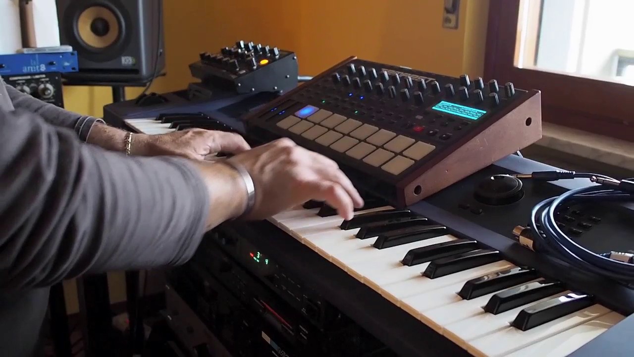 DSI tempest - pad and brass sounds