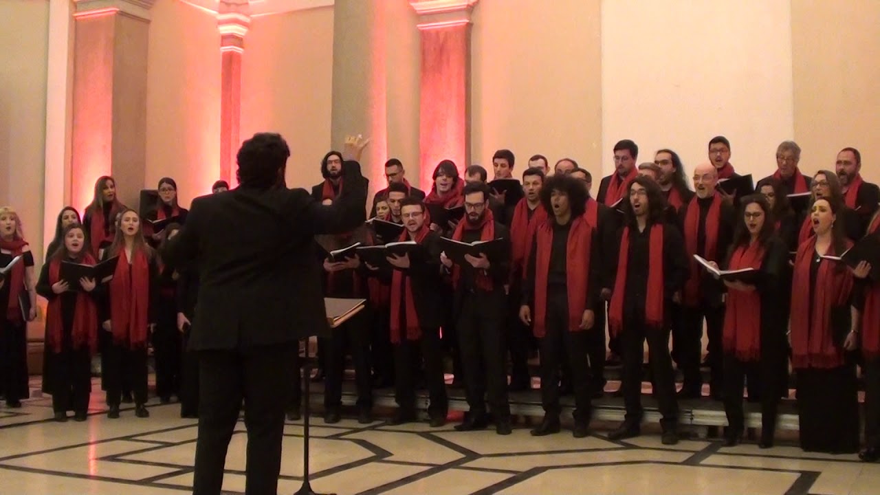 Coral da UFRGS canta 'Somebody To Love' de Freddie Mercury