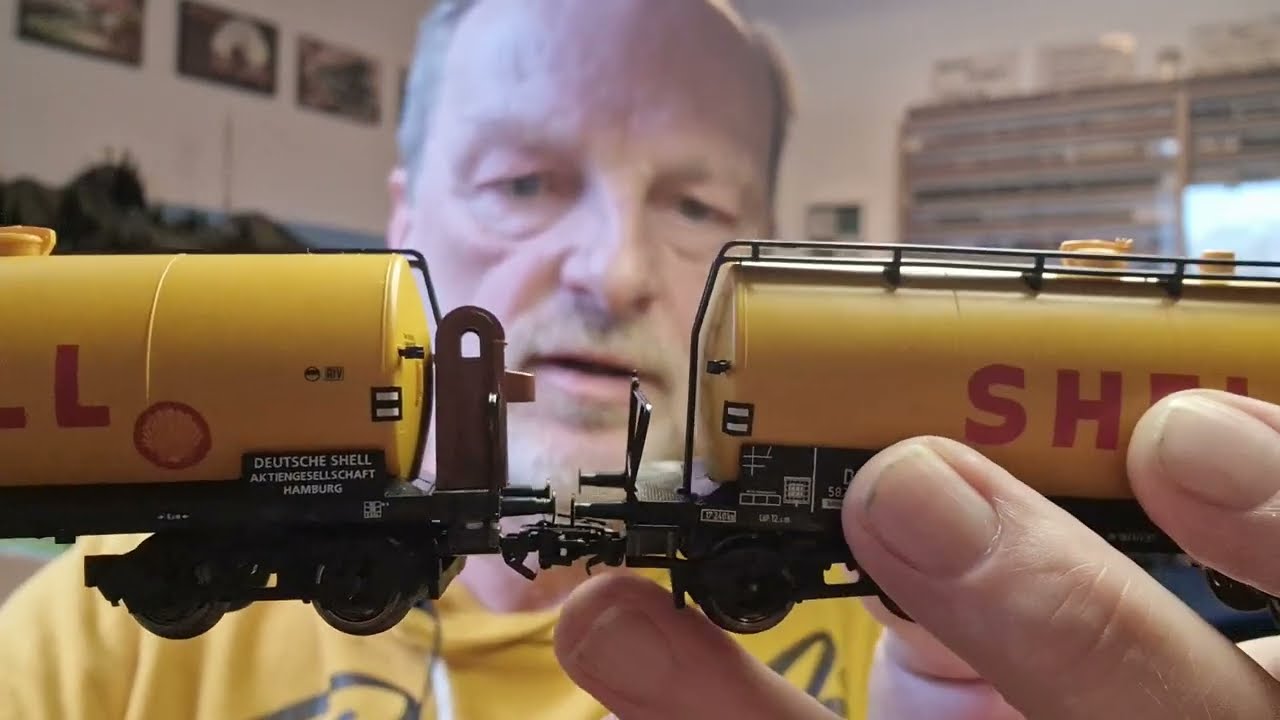 ( Episode 49 ) Märklin E 50, neue Kurzkupplungen u. ein 