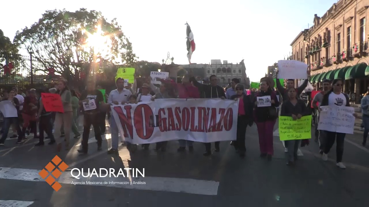 Arriba marcha contra gasolinazo a Palacio de Gobierno