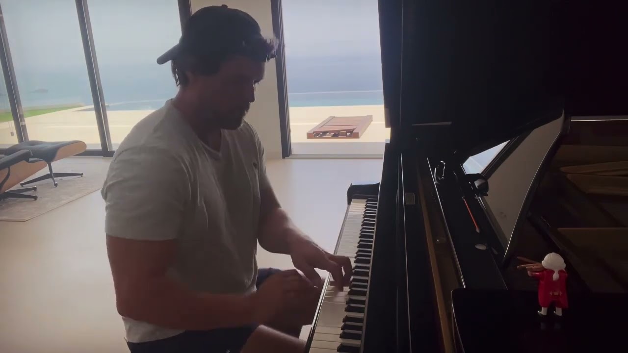 Thomas Bergersen - Piano Improvisation day 2