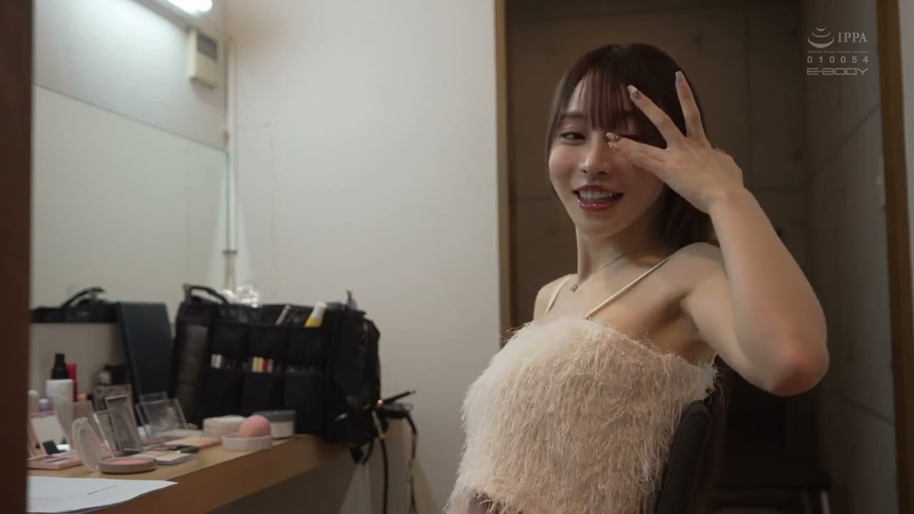 EBWH 202 总粉丝约100万的七濑爱丽丝 回复并约出来SNS账号收到的想约炮的私信！