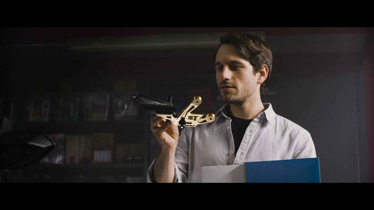GILLES (Official TV-Spot with Monster Energy Yamaha Moto GP & Maverick Vi&ntilde;ales)