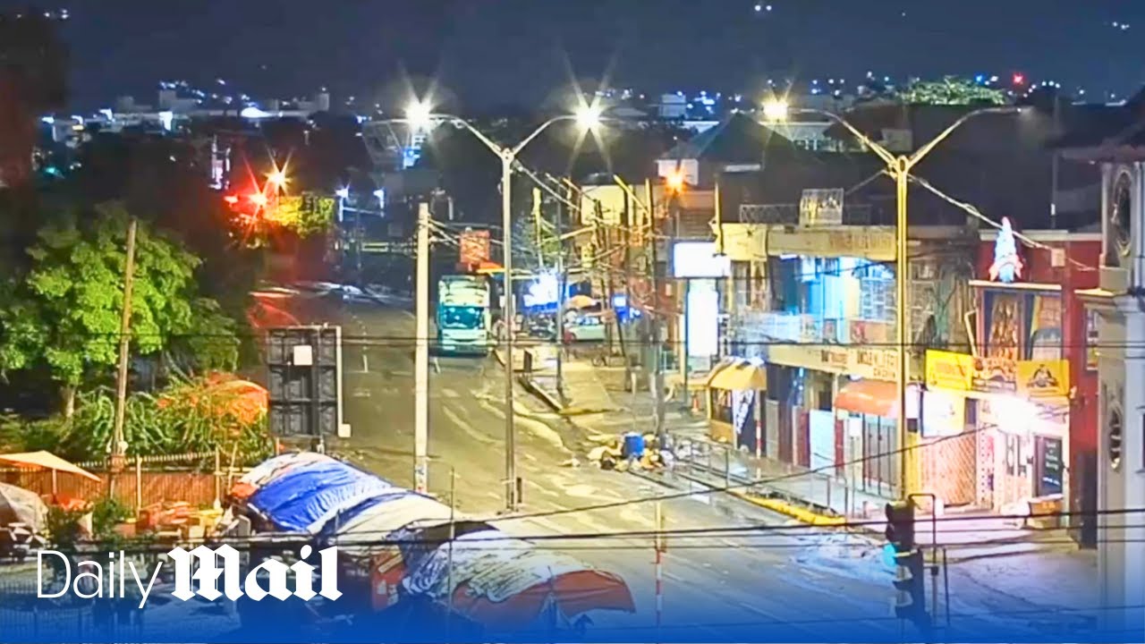 WATCH AGAIN: Hurricane Beryl - views of Jamaica ahead of impact