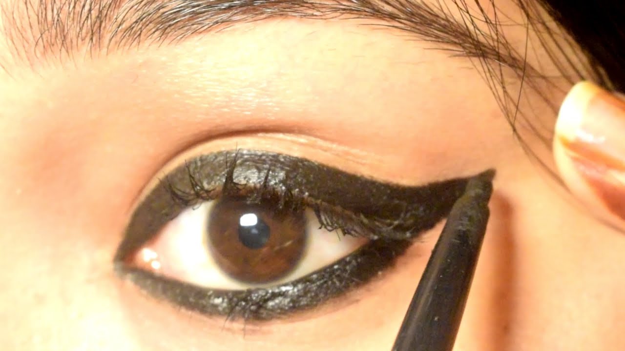 6 Different Kajal looks Using Lakme Eyeconic Kajal
