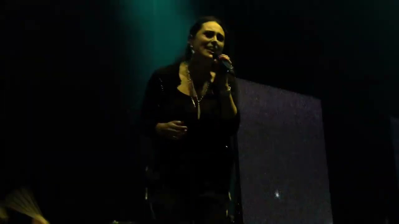 Annisokay -Like a parasite (Aurora 2021) live with Sharon den Adel(Within Temptation) Oslo Spektrum