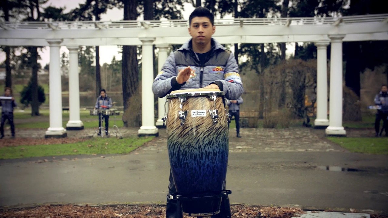 AMOR MIO-GRUPO MARAVILLA DE ROBIN REVILLA VIDEOCLIP OFICIAL HD