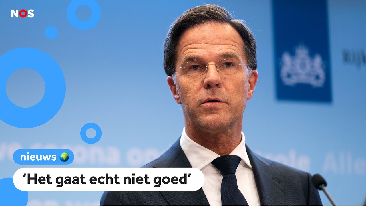 Drie bezoekers met Kerst en waarschuwing voor strengere regels