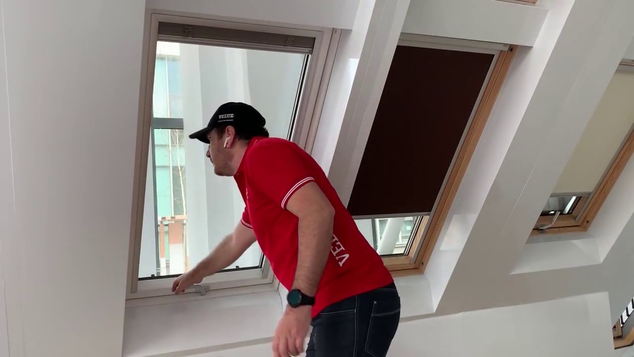 Cum se montează ruloul exterior parasolar MHL la ferestrele de mansardă  VELUX