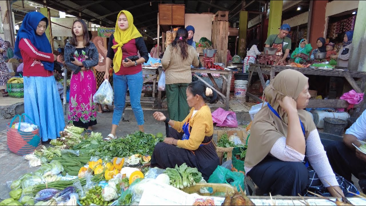 4K 🇮🇩 Indonesian People Daily Lifestyle at Local Market - Morning Market Scenes & People Activities