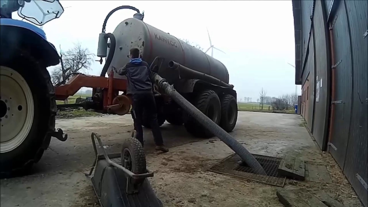 Gülle fahren 2017 mit New Holland und Kaweco Güllefass
