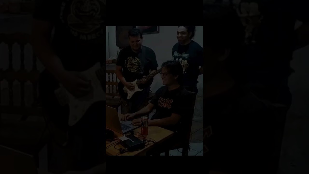 la puerta falsa. - Skabros