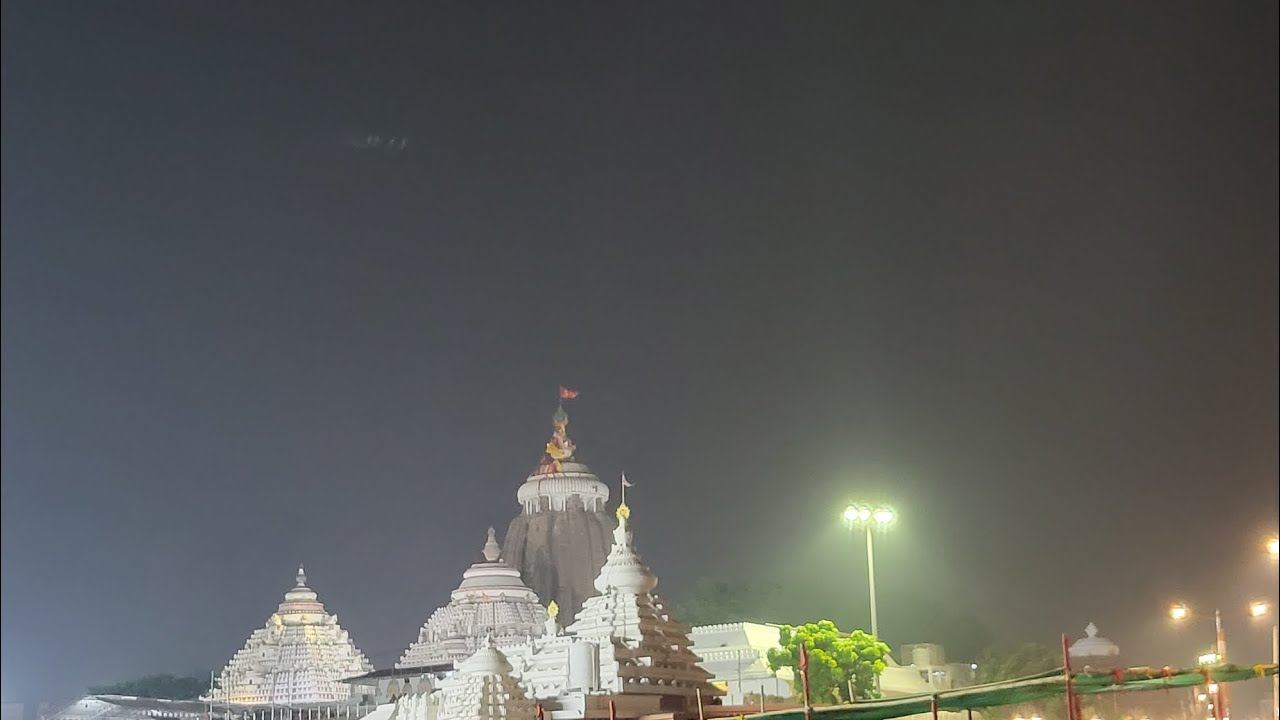 Best room under temple trust in puri