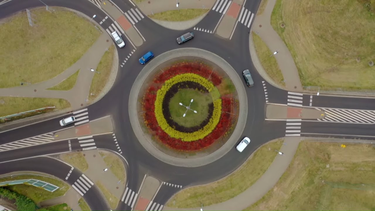Zobacz najszybsze rondo w warmińsko-mazurskim! #Absurdy_Drogowe