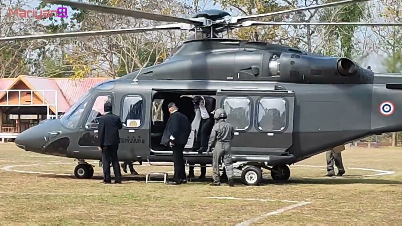 #เกิดอะไรขึ้น #เมื่อเฮลิคอปเตอร์  พาพลเอกประวิตร มาลงจอดในสนาม รร มัธยมแห่งหนึ่ง