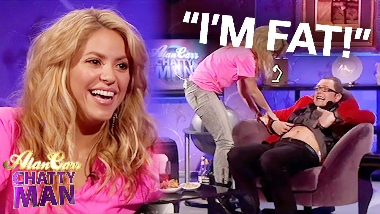 Shakira Tries to Teach Alan Carr Her Belly Coin Flip Trick | Alan Carr: Chatty Man