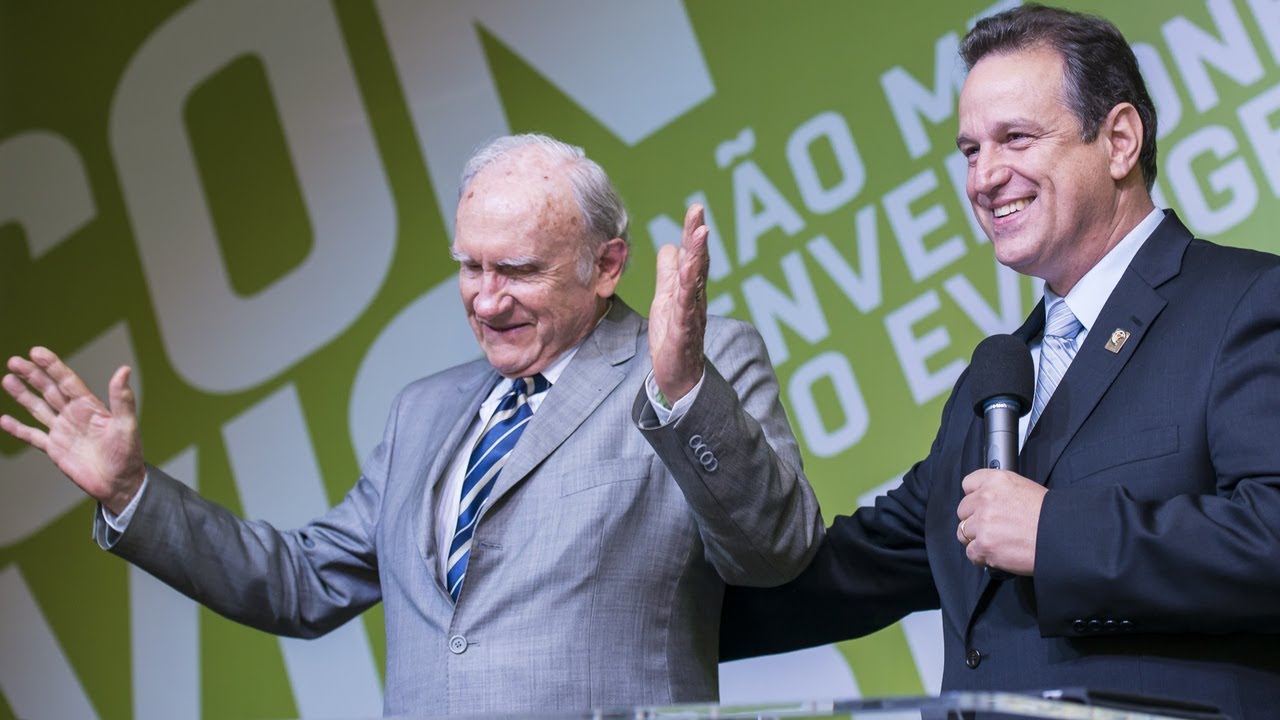 Homenagem para Dr. Russell Shedd