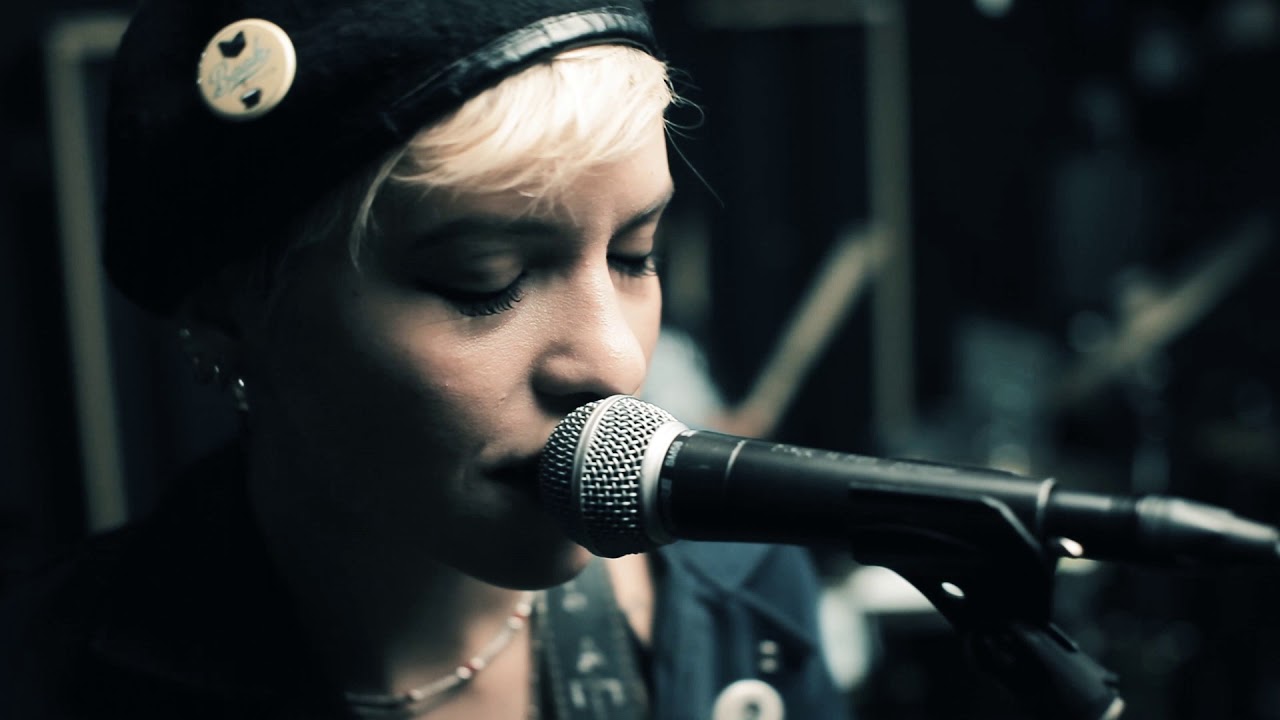 BONES UK - 