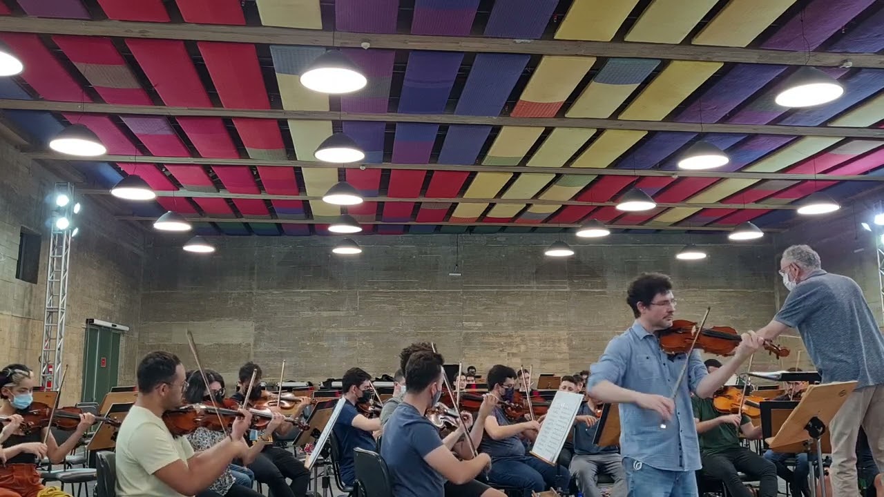 Ensaio Rondó Caprichoso Orquestra Experimental de Repertório J. Maluf, Cláudio Micheletti violino.