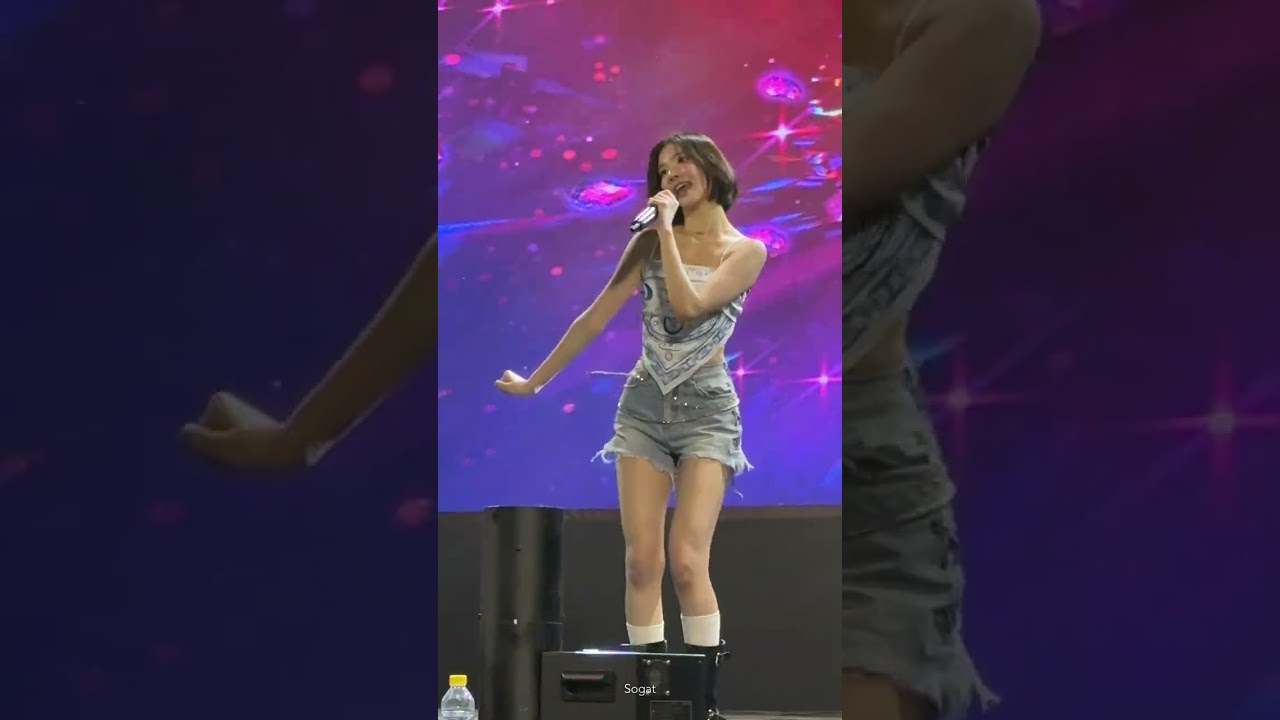 [4K]250909 하츠투하츠 지우(Hearts2Hearts Jiwoo) - Gee(원곡: 소녀시대) 1열 직캠(가천대학교 가을 축제 무한전야 : 월하(月下))
