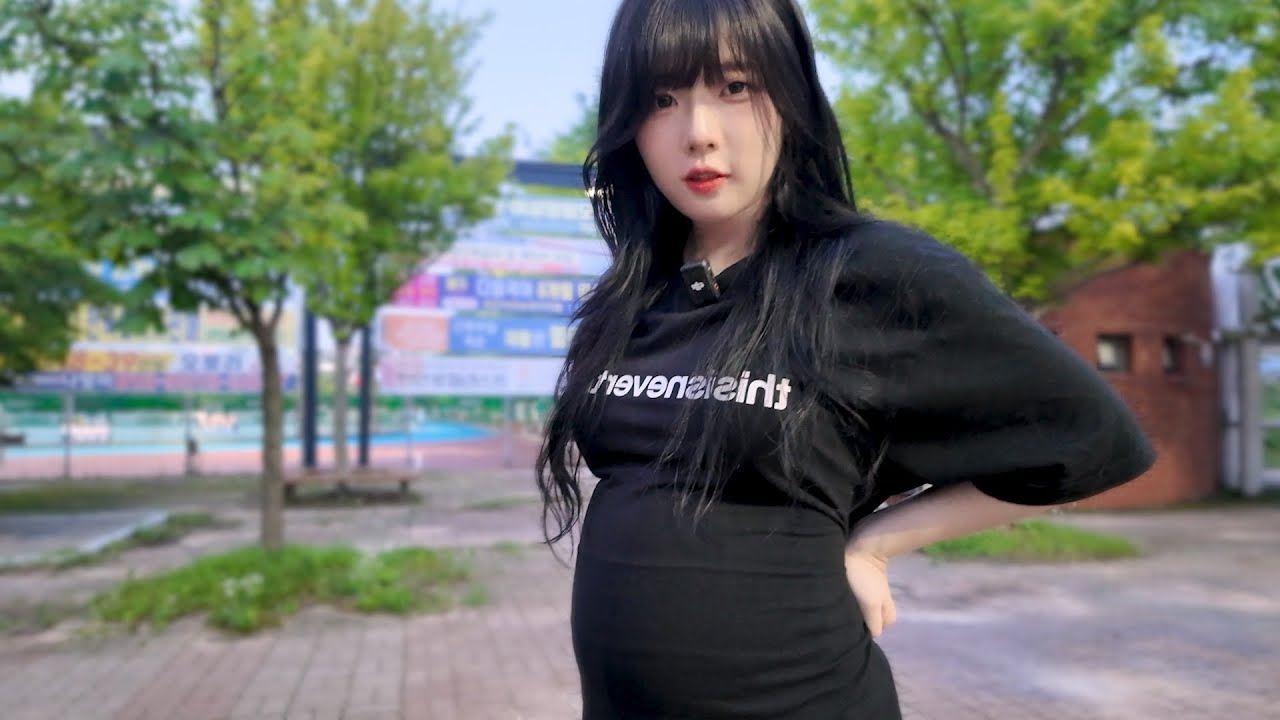 식사 후 배 노출이 당당해진 아내...