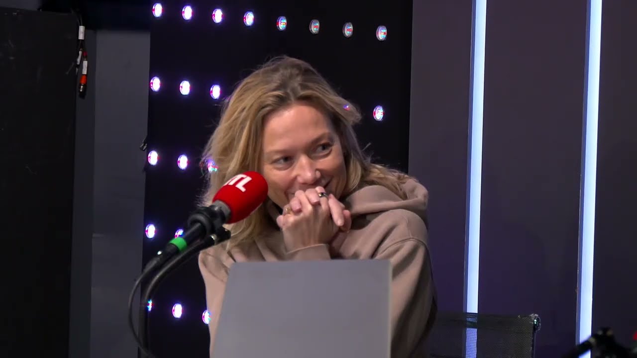 Marc-Antoine Le Bret face à Caroline Vigneaux