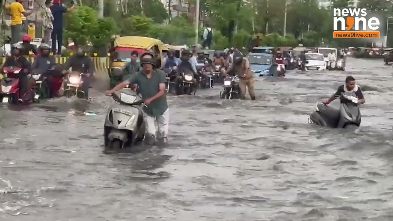 Parts of Noida Witness Waterlogging After Heavy Rains | News9