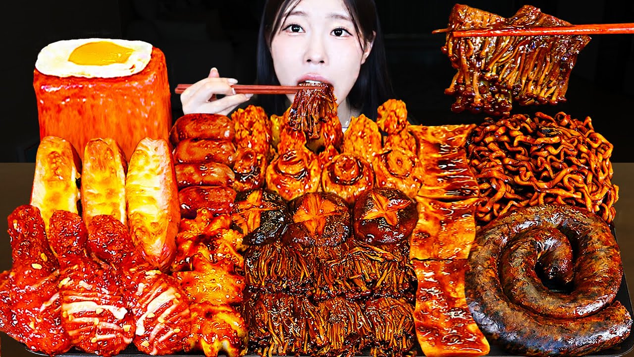 ASMR MUKBANG| ОГНЕННЫЕ ЧЕРНЫЕ ФАСОЛЬНЫЕ ГРИБЫ И ПРИПРАВЛЕННАЯ КУРИЦА