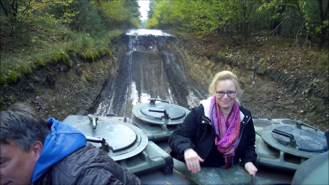 Tobi L. beim Panzer fahren. Gitup Git2  90°,  Rollei eGimbal G4 Plus