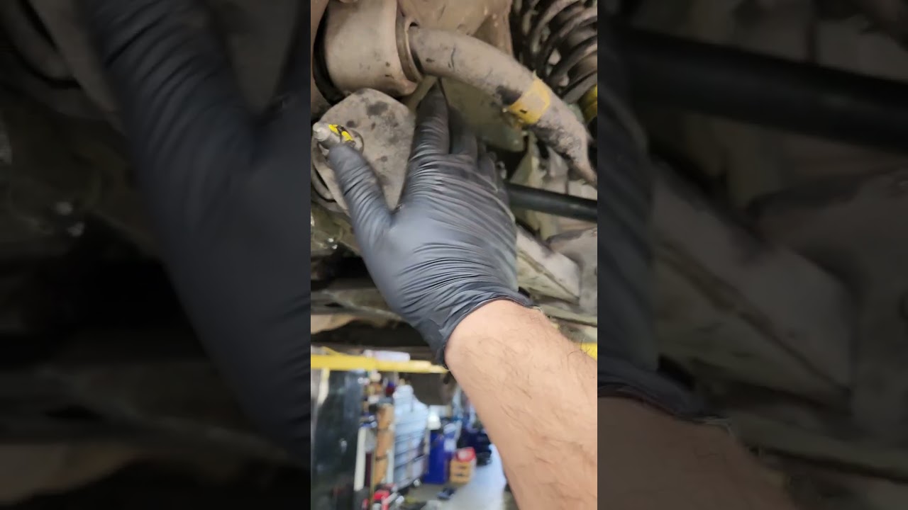2003 Chevy Trailblazer 4x4 FRONT DIFFERENTIAL EASIEST WAY TO REMOVE 