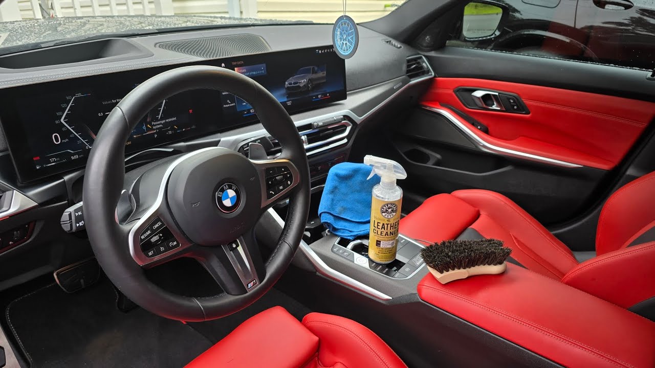 💥The quick and easy way to clean your leather steering wheel is with the help of Chemical Guys!!💥