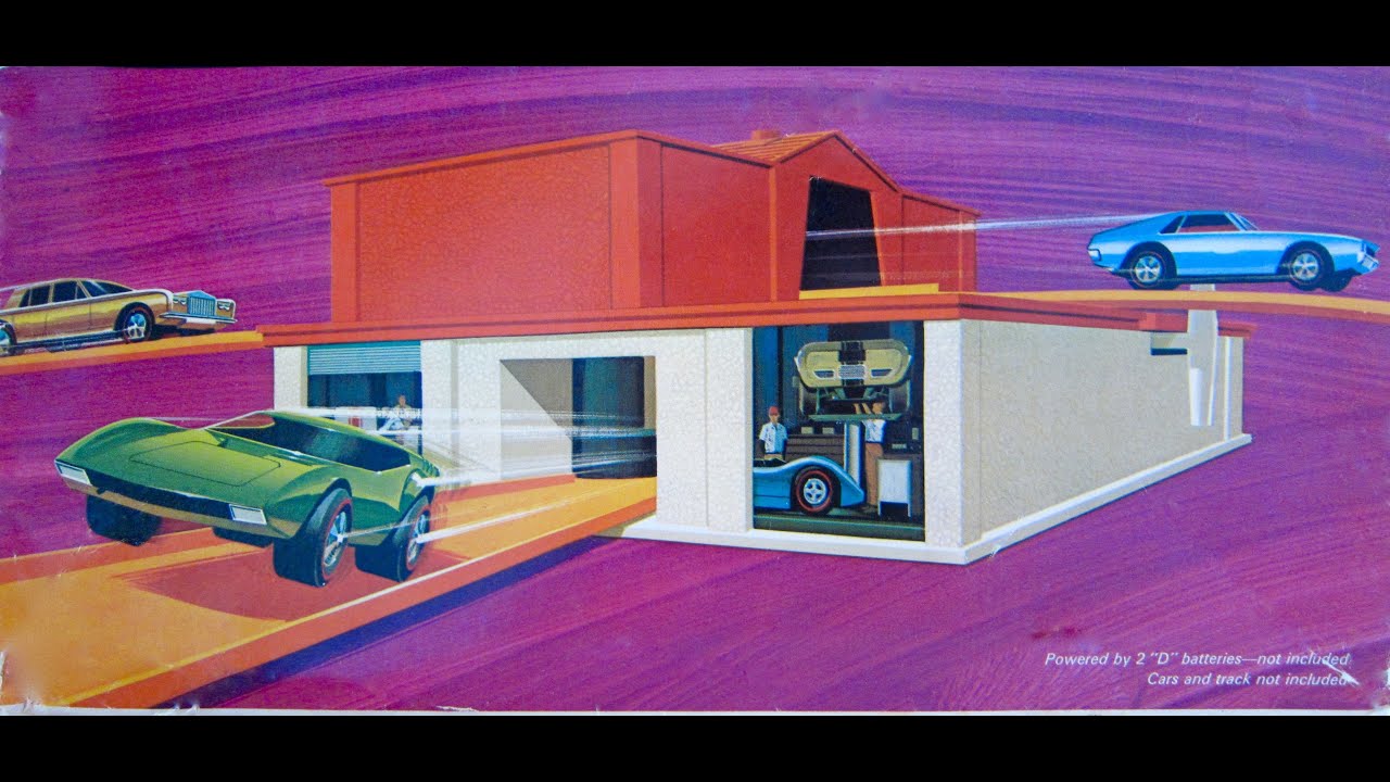 1969 Hot Wheels 2-Way Super Charger & Tricky 8 track