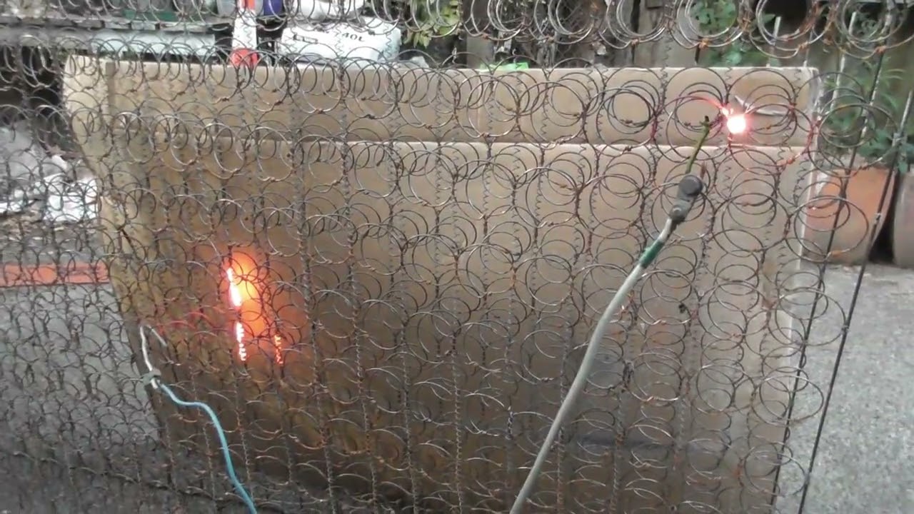 Mattress Springs as toaster element on 42 Volts 50 Hz 100 Amps