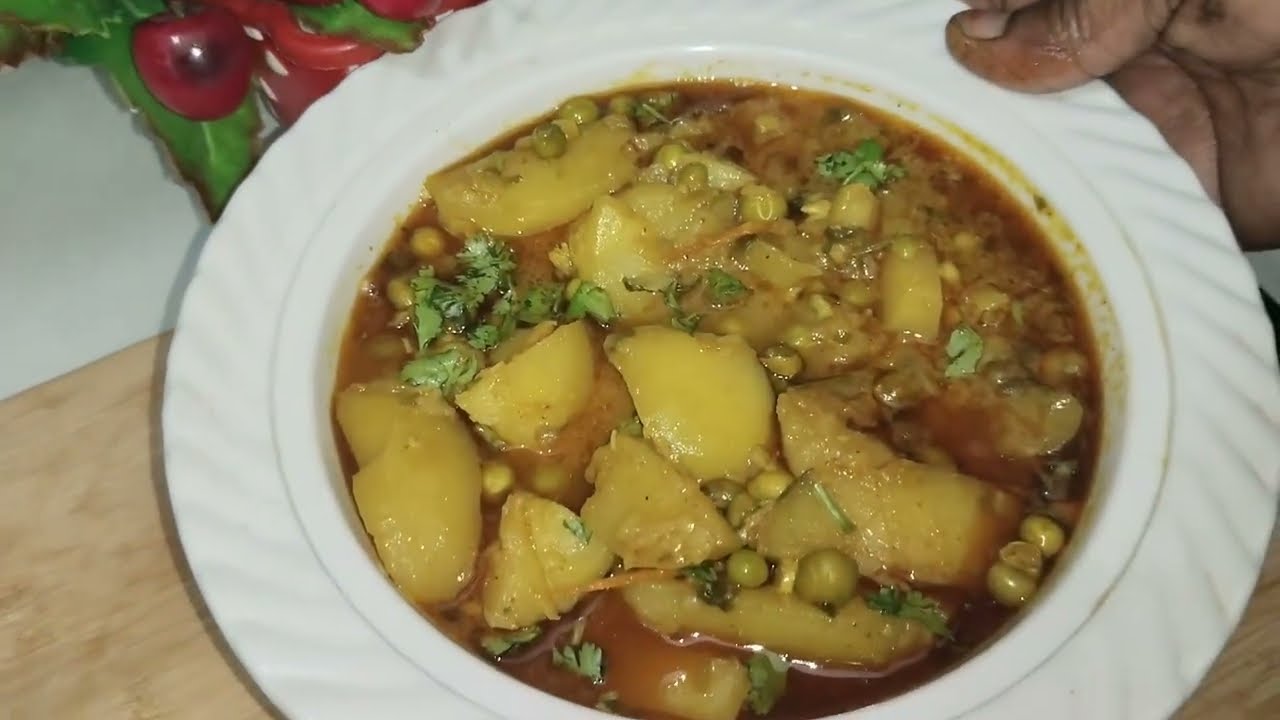 Ammi ke hath  alo matar ki sabji recipe easy and simple alo matar sabji 😋