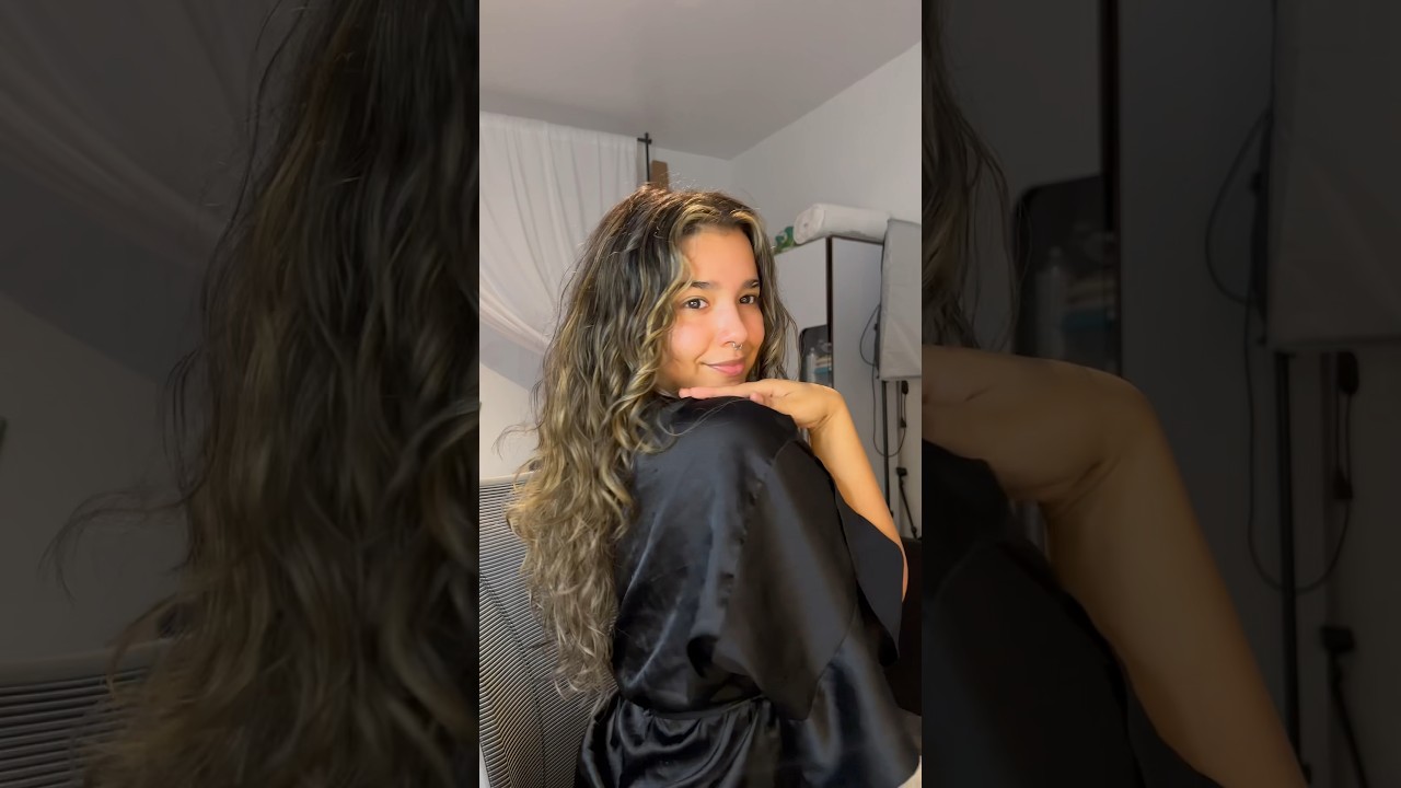 Purple shampoo for my highlights #purpleshampoo #wavyhair #wavyhairroutine #washdayroutine