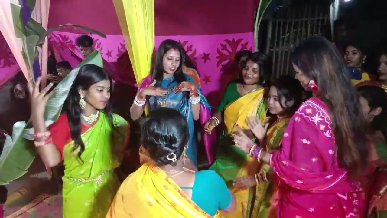 আমাদের কথা শুধু মনে রেখো 