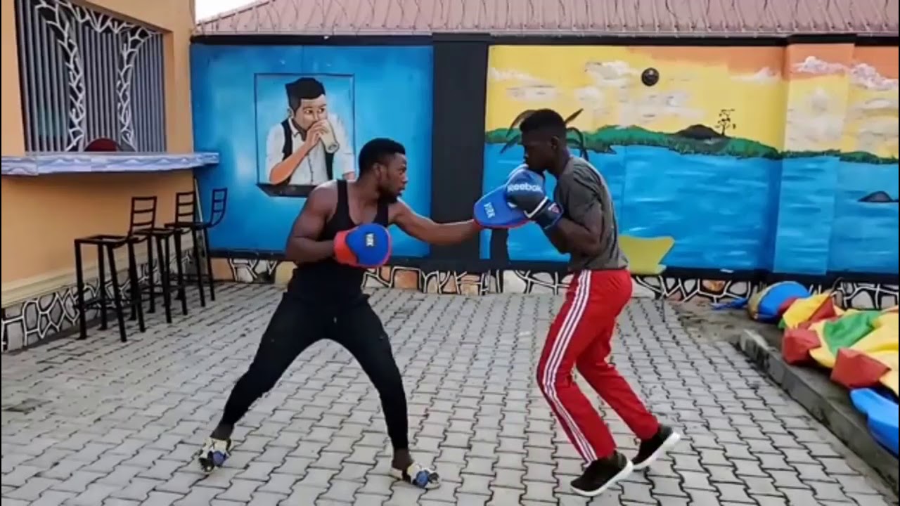 BOBI WINE WORKOUT - BOXING Flashout...